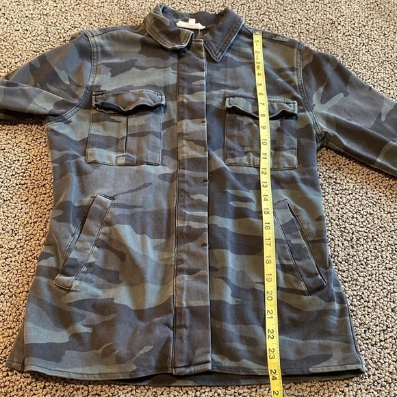 Splendid Green Camo Shaket Size XS in EUC - Picture 9 of 11